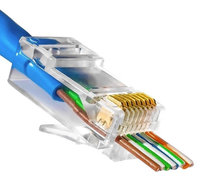 Коннектор RJ45 (8p8c) cat.5е, со сквозным отверстием  (сквозной) EZNetko plug, для одножильного и многожильного кабеля (нож с 3-мя зубцами), 100шт, NETKO Optima