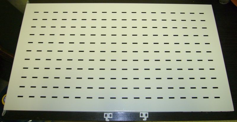 Полка для стоек 628-800мм (Ш*Г 445x804), с фронтальными направляющими 80кг, без крепежа, серая, "М"