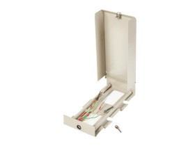 Коробка распределительная  на 10 (макс d кабеля 10мм) плинтов металлическая (28*13,5*7см), замок РАСПРОДАЖА