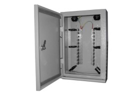 Коробка распределительная без плинтов (место до 11 плинтов) металлическая для наружного использования (В43см*Г15.5см*Ш28см), замок