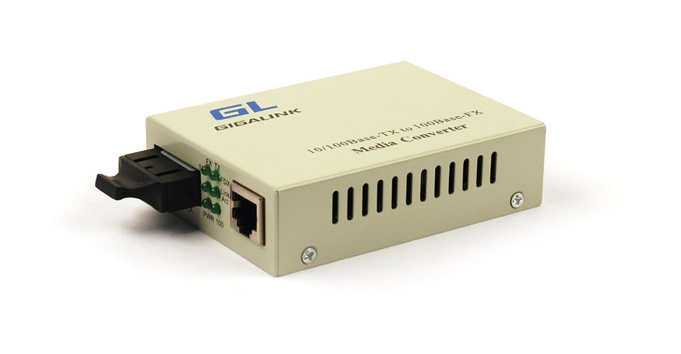 Медиаконвертер GIGALINK UTP, 10/100Мбит/c, MM, 2xSC, 100Мбит/c, 850 нм, 19 дБ (до 2 км) (GL-F300)