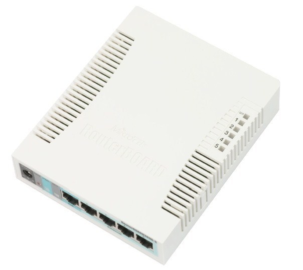 Коммутатор MikroTik RB260GSP (CSS106-1G-4P-1S)